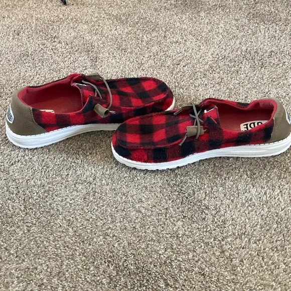 Hey Dude Wendy Women’s Red and Black Plaid Shoes - Picture 2 of 8